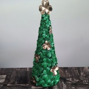 16" Cupcakes and Cashmere St Patrick's Day Shamrock Tree with Gold Accents ☘️